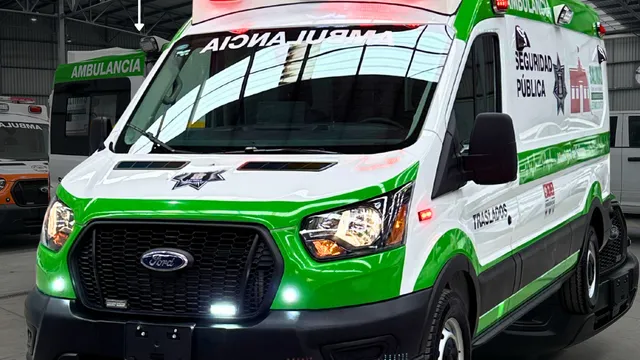 Ambulancia equipada entregada a dependencia de protección civil