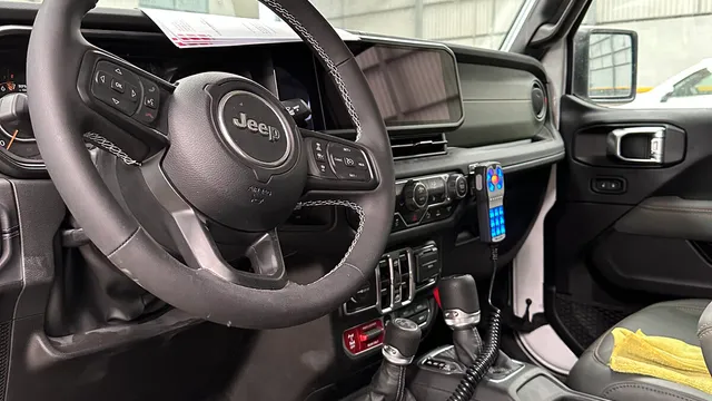 Sistema integrado de tecnología instalado en unidad vehicular