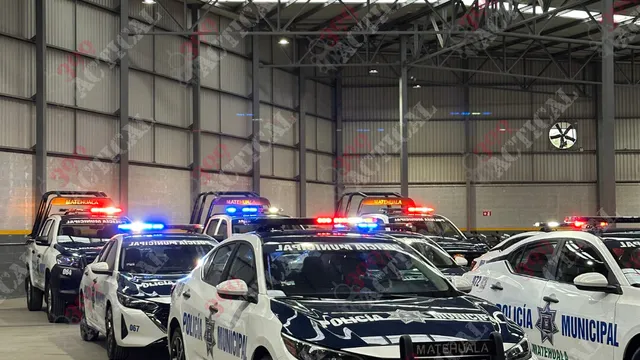 Patrulla equipada con balizamiento LED y rotulación institucional